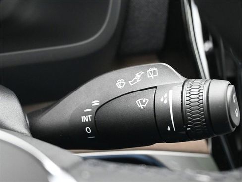 New 2026 Volvo XC90 B6 Plus w/ Protection Package Premier image 24