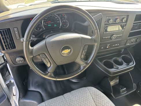 Used 2023 Chevrolet Express 2500 w/ Driver Convenience Package image 18