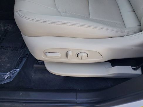 Used 2024 Buick Enclave Essence w/ Experience Buick Package image 13