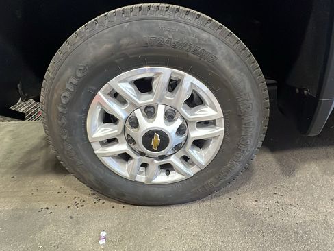 Used 2023 Chevrolet Silverado 2500 W/T w/ WT Fleet Convenience Package AWD/4WD image 9