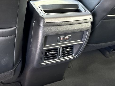 Used 2024 Nissan Murano SV w/ SV Midnight Edition Package image 11