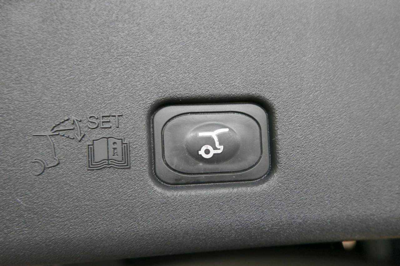 Used 2024 Lincoln Nautilus Reserve AWD/4WD image 34