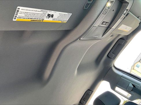 Used 2018 Chevrolet Silverado 1500 LT image 21