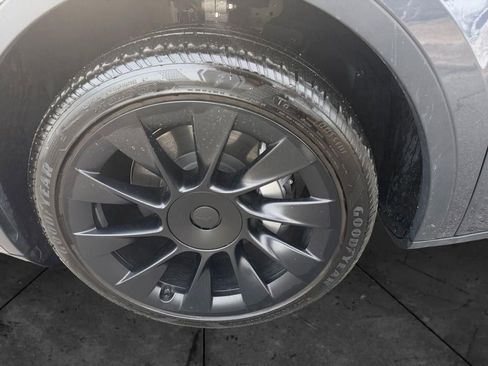 Used 2023 Tesla Model Y Long Range image 14