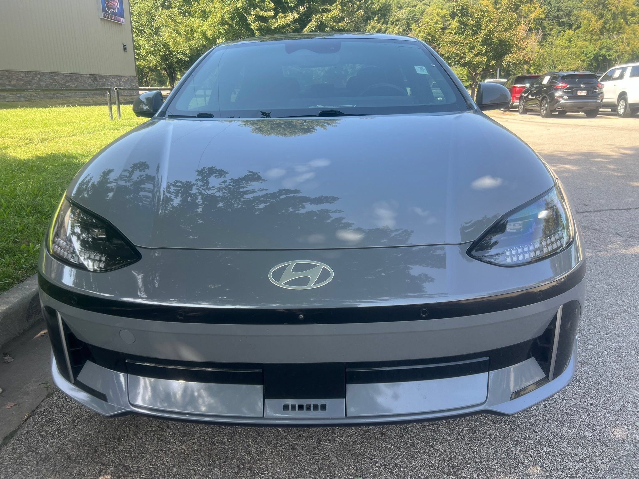 Used 2023 Hyundai Ioniq 6 Limited AWD/4WD image 2