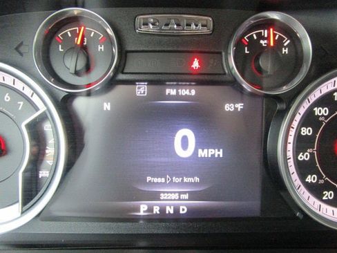 Used 2021 RAM 1500 Express w/ Wheel & Sound Group image 17