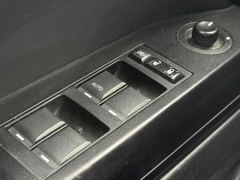 Used 2012 Jeep Patriot Latitude FWD image 23