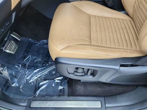 Used 2023 Land Rover Discovery S R-Dynamic image 36