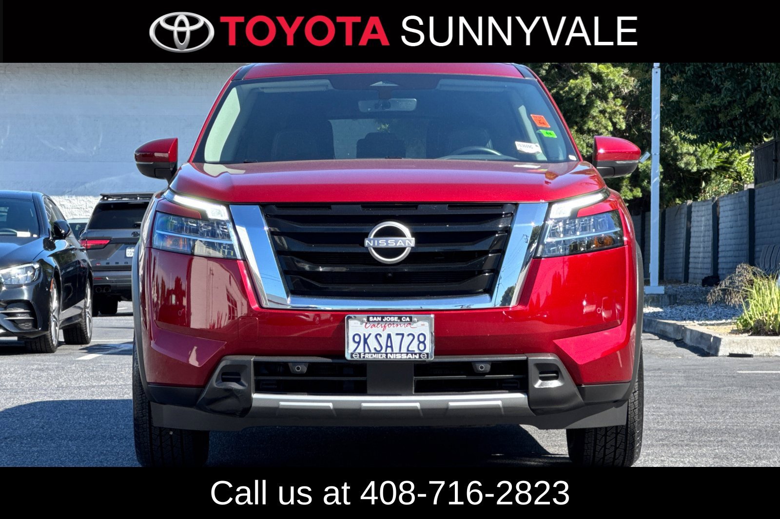 Used 2024 Nissan Pathfinder SL FWD image 9