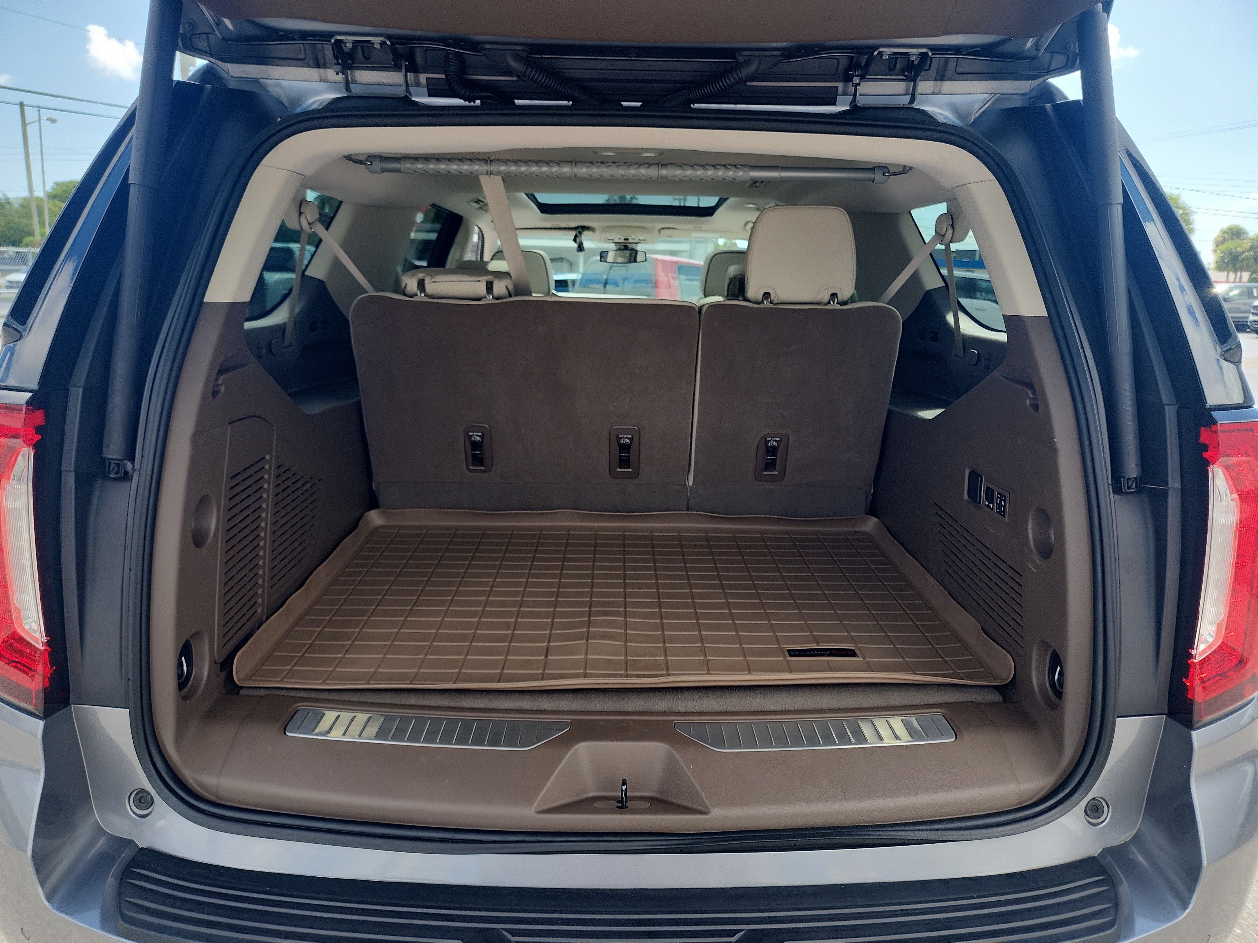 Used 2022 GMC Yukon XL Denali RWD image 27