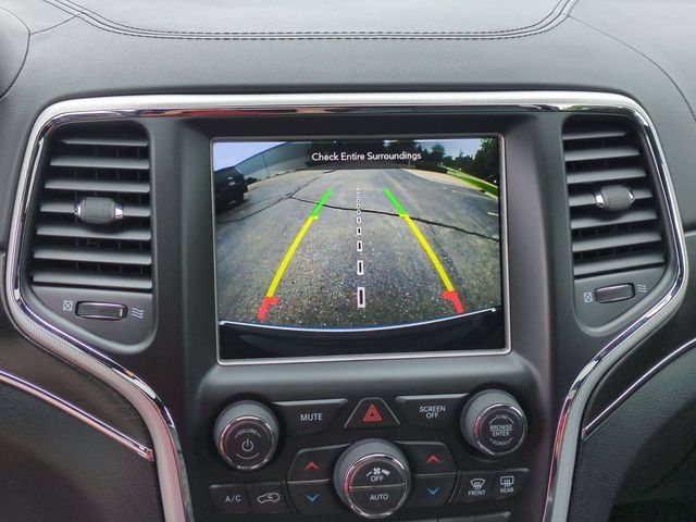 Used 2018 Jeep Grand Cherokee Limited AWD/4WD image 26