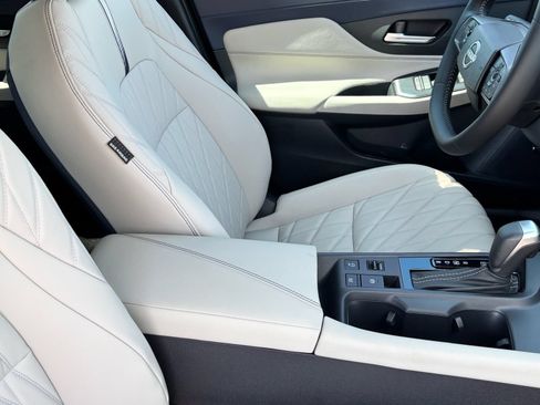 New 2026 Nissan Sentra SL FWD image 10