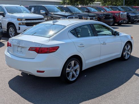 Used 2013 Acura ILX w/ Premium Package FWD image 3
