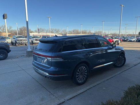 Used 2020 Lincoln Aviator Reserve w/ Equipment Group 201A image 5