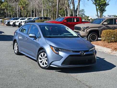 Certified 2025 Toyota Corolla LE image 6