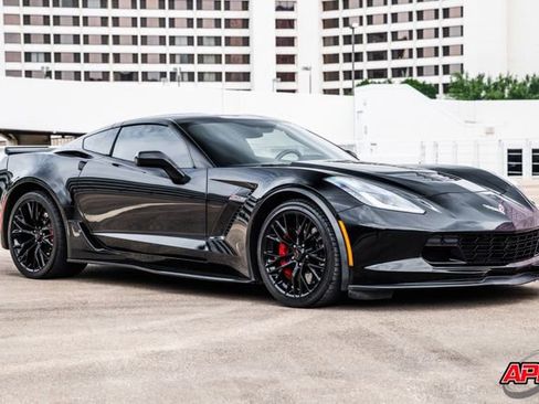 Used 2015 Chevrolet Corvette Z06 w/ 2LZ Preferred Equipment Group image 62
