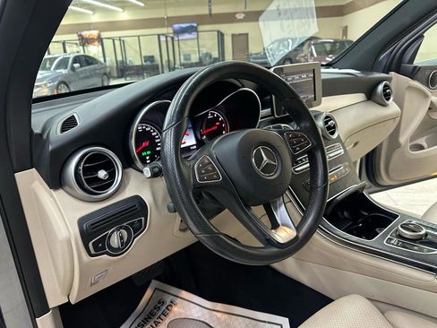 Used 2018 Mercedes-Benz GLC 300 image 18