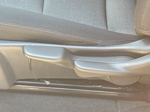 Used 2025 Chevrolet Colorado W/T w/ WT Custom Package RWD image 22