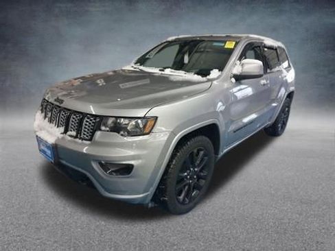 Used 2019 Jeep Grand Cherokee Altitude image 40