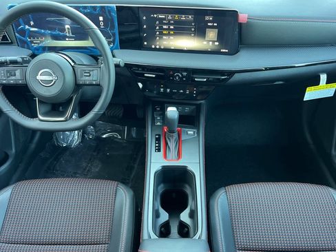 New 2026 Nissan Kicks SR w/ Illumination Package image 4