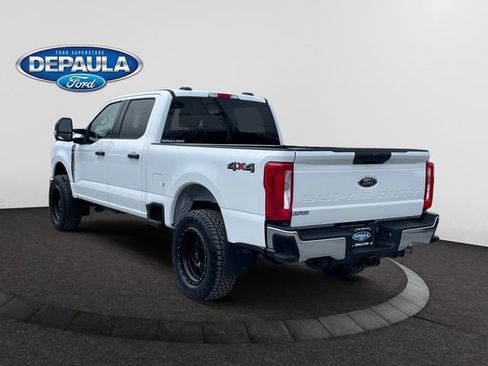 Used 2023 Ford F350 XLT image 3