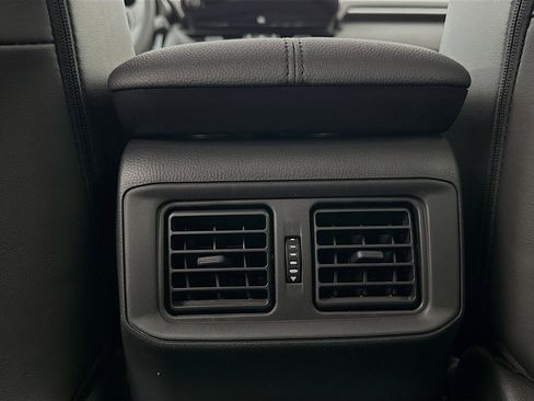 Used 2025 Toyota RAV4 Limited image 27