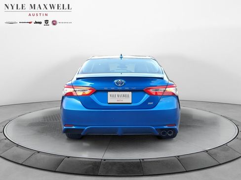 Used 2020 Toyota Camry SE image 14