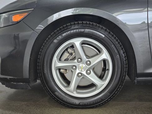 Used 2017 Chevrolet Malibu LS FWD image 8