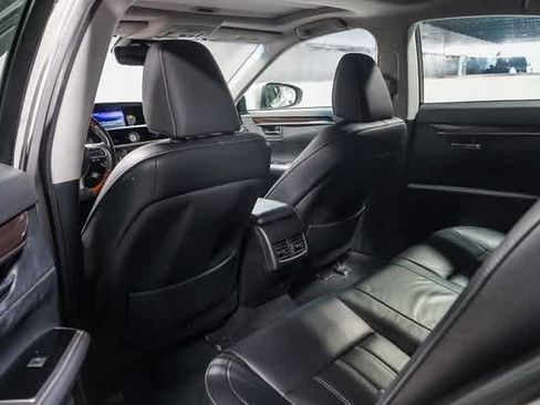 Used 2018 Lexus ES 350 w/ Luxury Package w/Wood Trim image 19