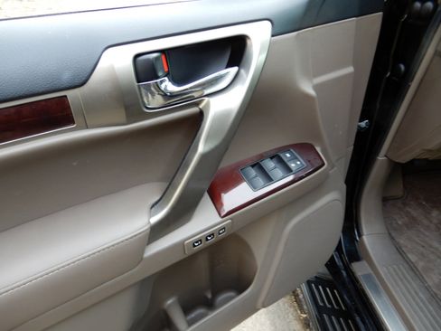 Used 2015 Lexus GX 460 Luxury image 27