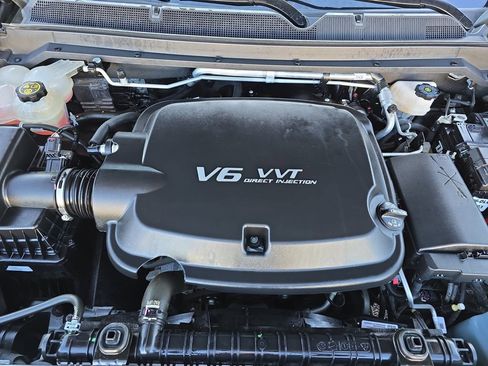 Used 2022 Chevrolet Colorado Z71 w/ Safety Package image 31