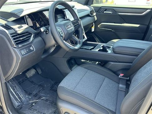 New 2025 GMC Acadia Elevation image 9