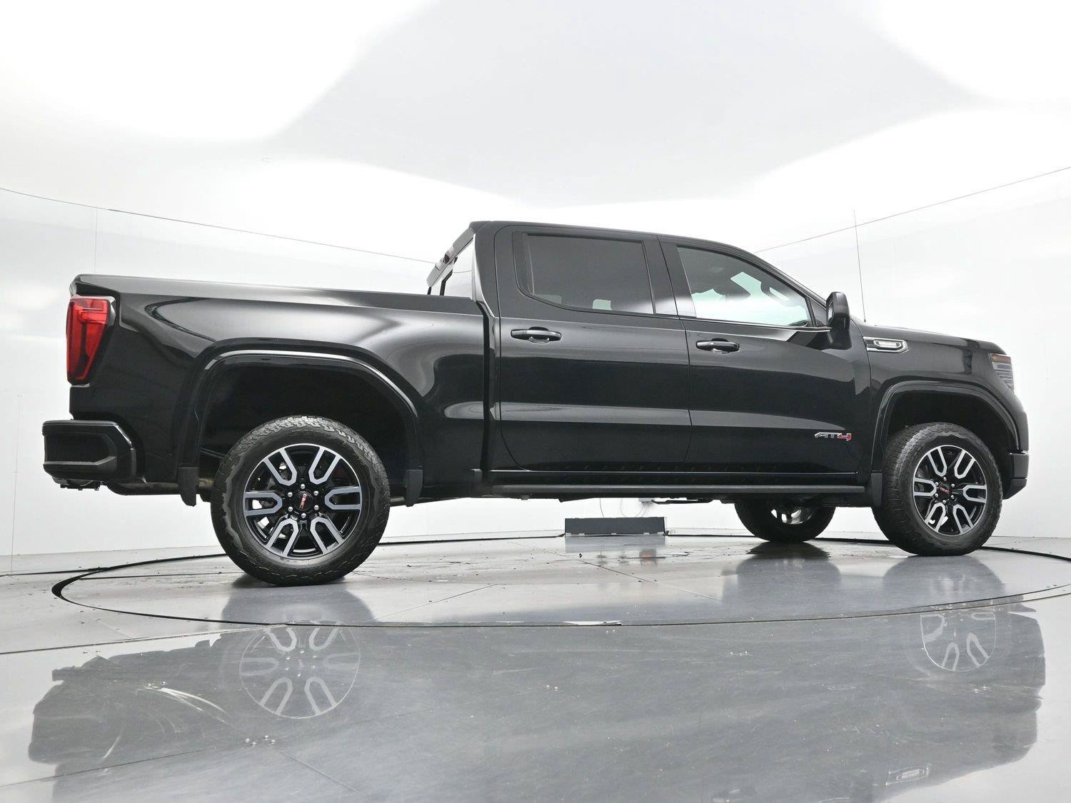 Used 2026 GMC Sierra 1500 AT4 w/ AT4 Premium Package AWD/4WD image 53