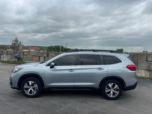 Used 2022 Subaru Ascent Premium w/ Convenience Package image 3