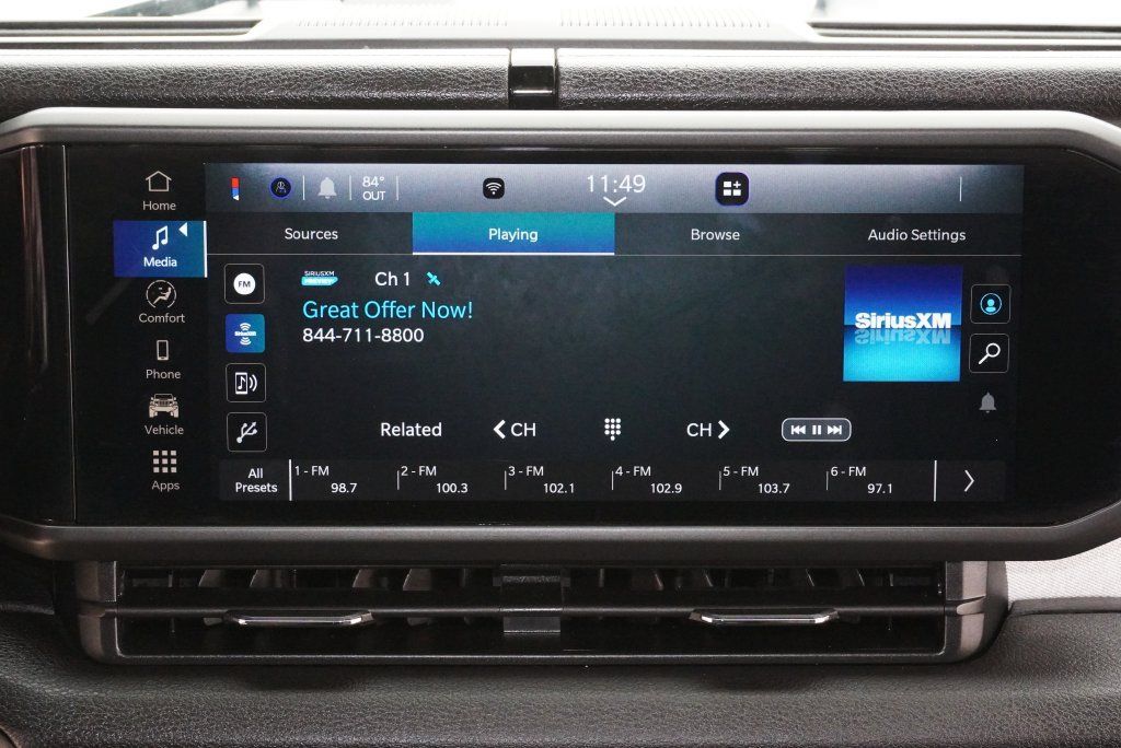 Used 2025 Jeep Gladiator Sport AWD/4WD image 13