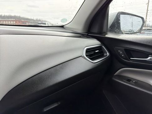 Used 2022 Chevrolet Equinox LT image 24