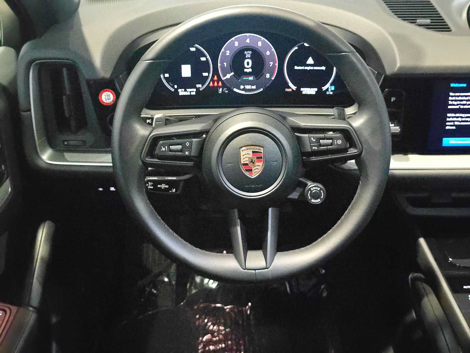 Used 2025 Porsche Cayenne E-Hybrid Coupe AWD/4WD image 20