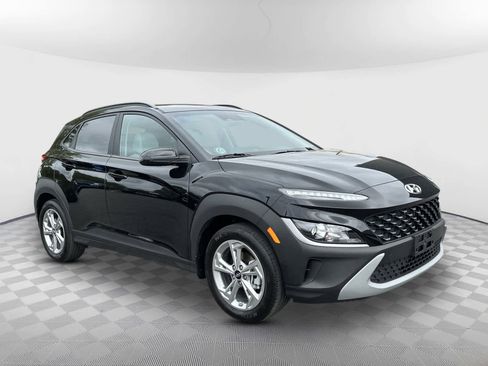 Used 2023 Hyundai Kona SEL FWD image 1