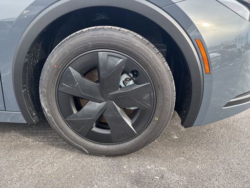 New 2026 Toyota Prius LE image 8