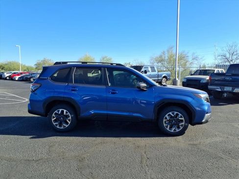 Used 2026 Subaru Forester Premium AWD/4WD image 8