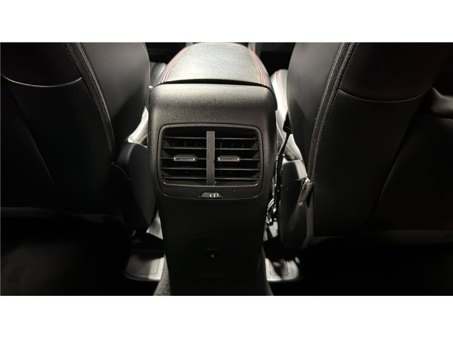 Used 2025 Ford Escape ST-Line FWD image 18