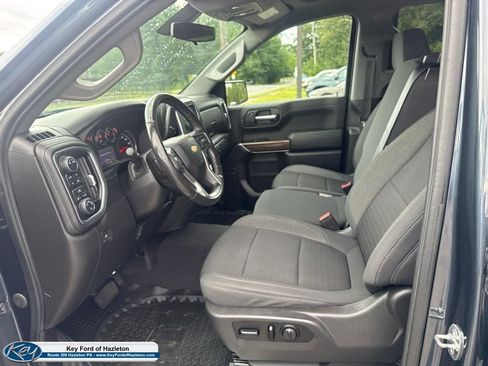 Used 2021 Chevrolet Silverado 1500 LT AWD/4WD image 19