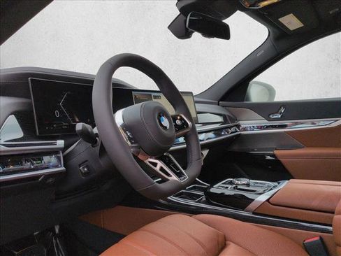 New 2026 BMW 740i xDrive image 3