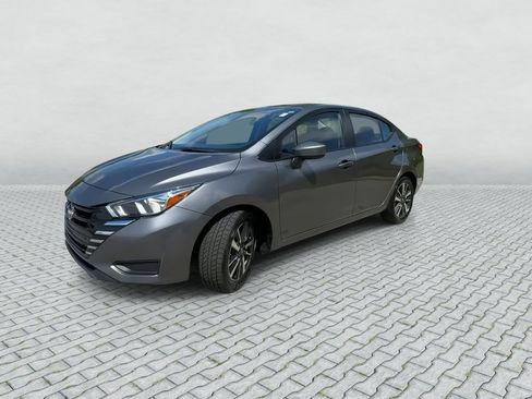 Certified 2024 Nissan Versa SV FWD image 4