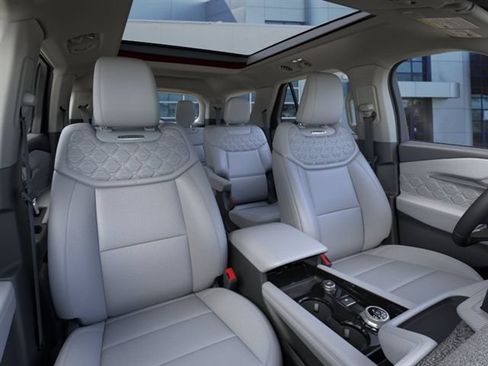 New 2026 Ford Explorer Platinum w/ LUX Leather Package AWD/4WD image 10