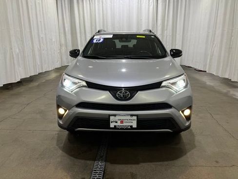Certified 2018 Toyota RAV4 SE w/ Power Extra Value Package AWD/4WD image 9