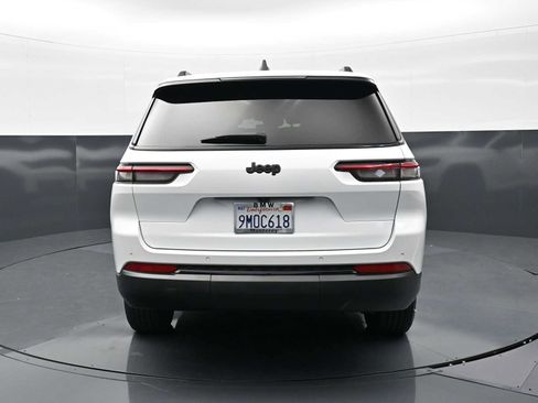 Used 2024 Jeep Grand Cherokee L Laredo RWD image 6