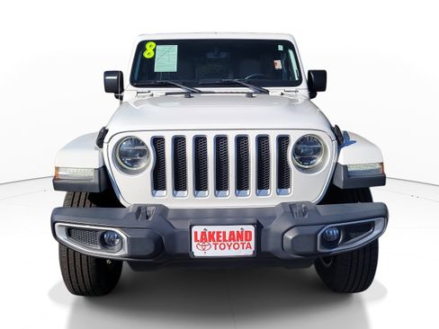 Used 2018 Jeep Wrangler Unlimited Sahara image 2