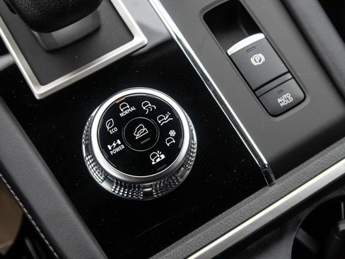 New 2025 Mitsubishi Outlander ES image 39