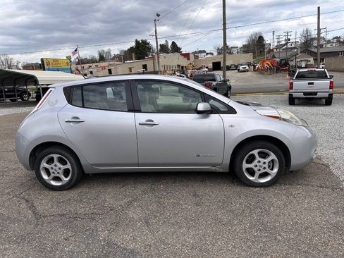 Used 2012 Nissan Leaf SL FWD image 10